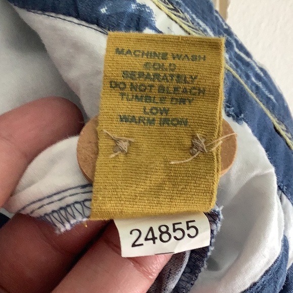 Washed stoned and beaten palm trees shorts size 36 - Picture 7 of 7